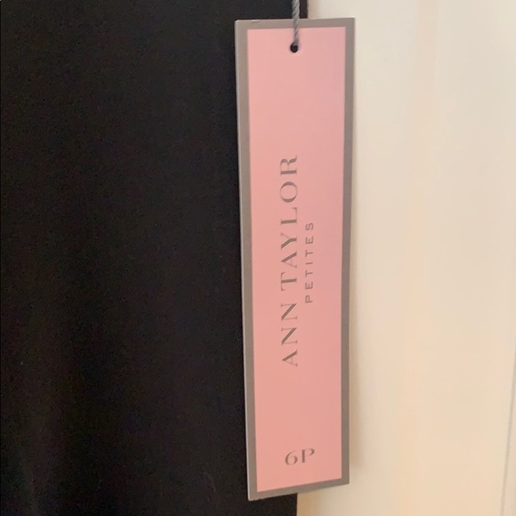 Ann Taylor Lindsay Black Pants. Size 6P. - Picture 3 of 3